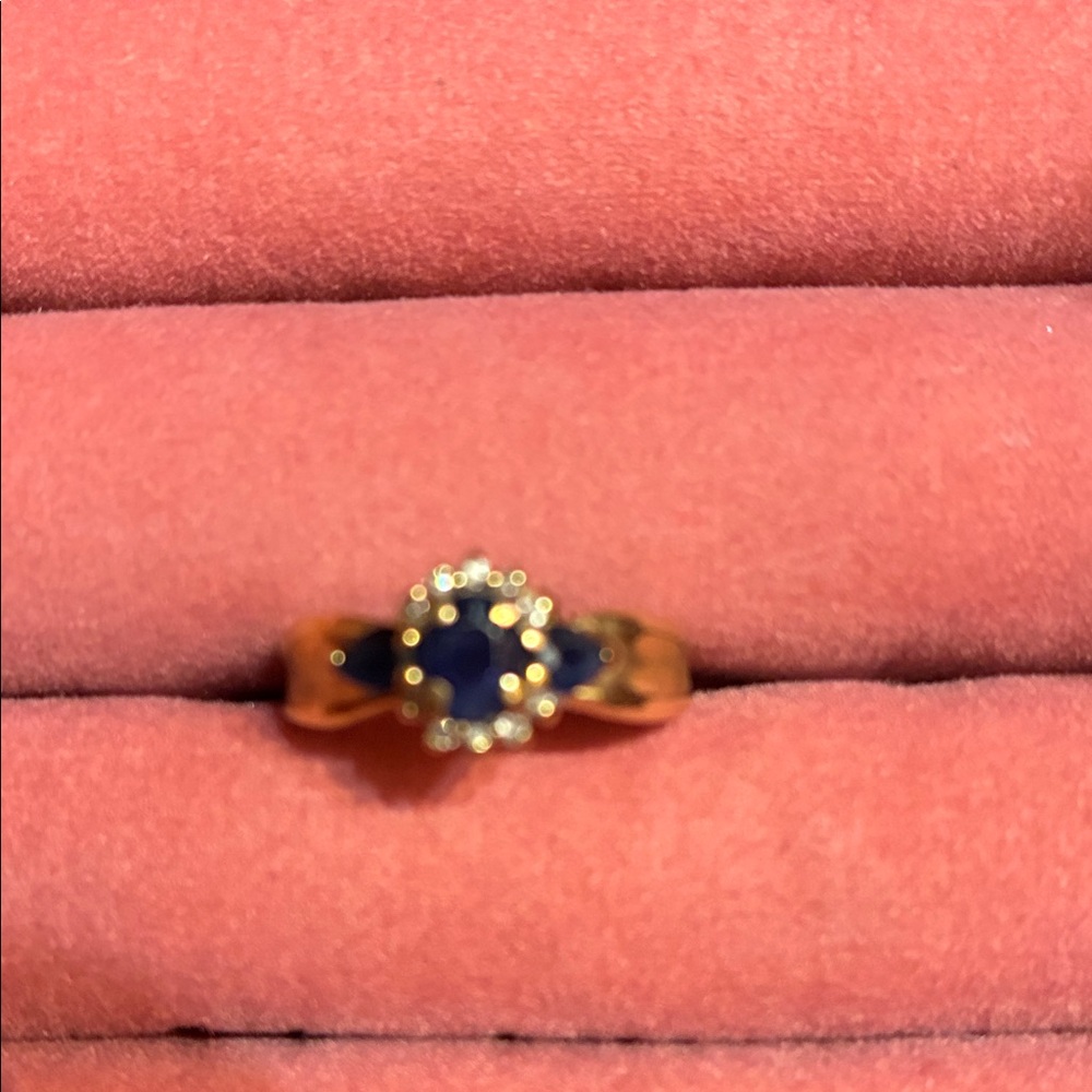 Elegant Gold and Blue Women's Ring